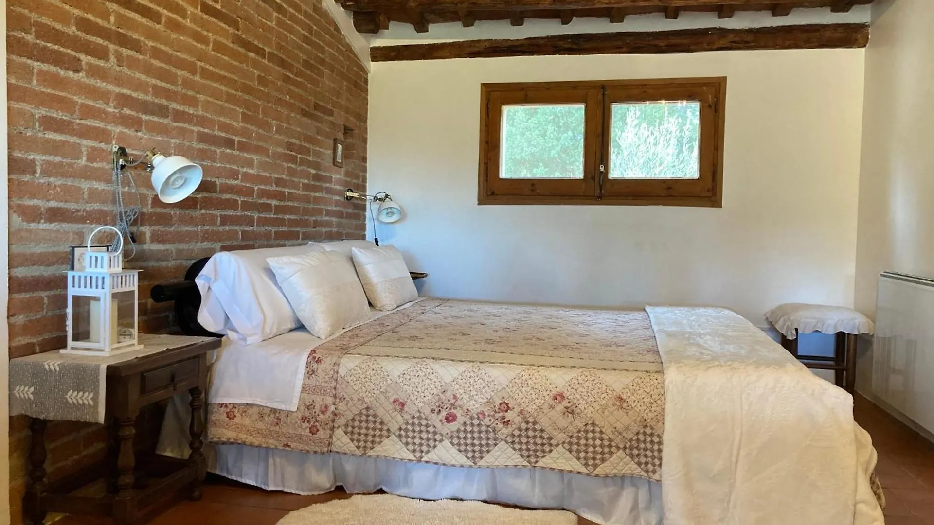 Apartment Habitacion Suite En Masia Can Robira Els Hostalets de Pierola